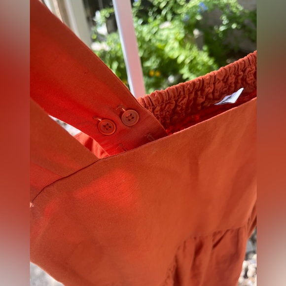 Uniqlo linen blend shirred orange dress with adjustable straps, size medium. - Picture 3 of 4
